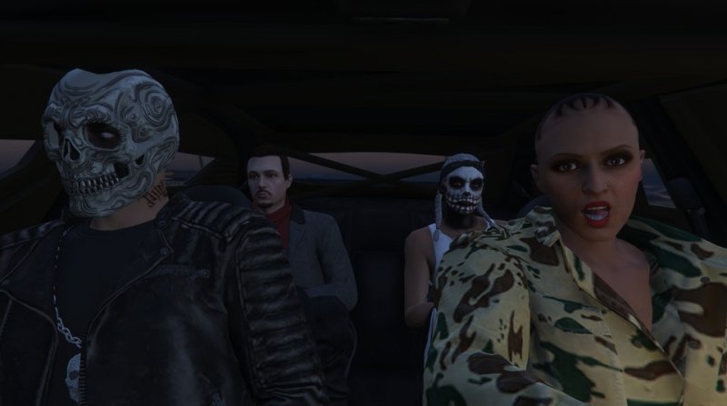 2017-10-31_Halloween bOnEs Dozy Emz Mercy.jpg