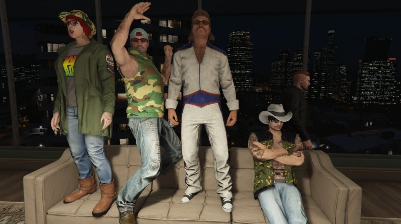 2017-11-14_MonsterTrucks16 gtagrl couch full of crew.jpg