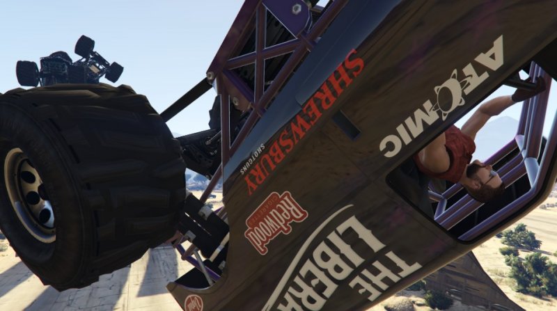 2017-11-14_MonsterTrucks15 big air upside down.jpg