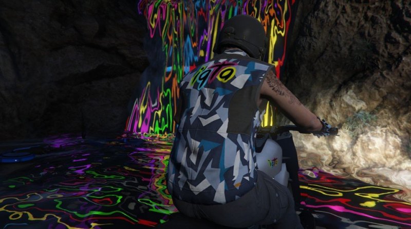 2018-08-07 Cyberpunk26 waterfall gtagrl emblem.jpg