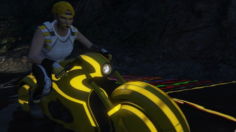 2018-08-07 Cyberpunk22 waterfall bones yellow neon.jpg